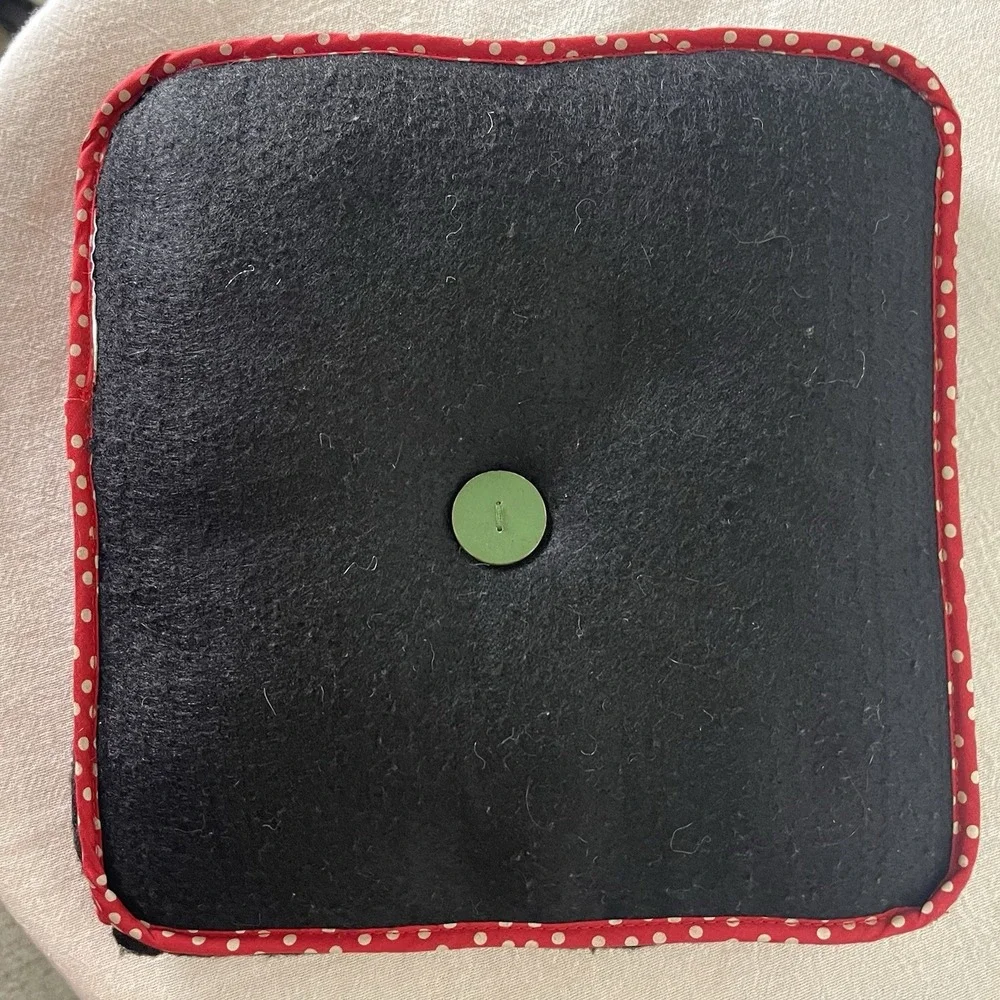 Black Felt Handmade Look‎ Pillow 10in Red Polka Dot Quilted Pinwheel Accent